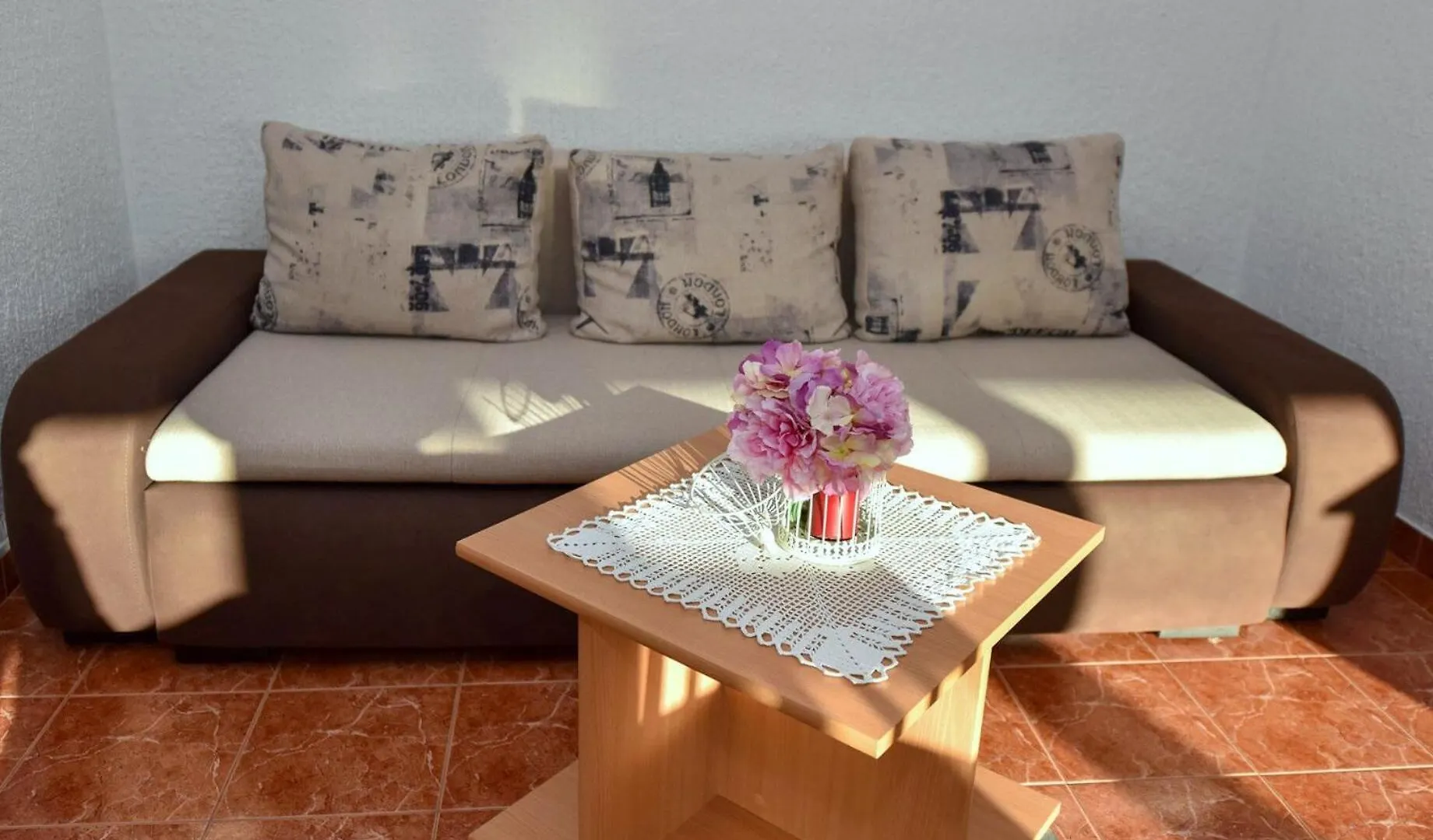 Apartments Mandre Near Sea