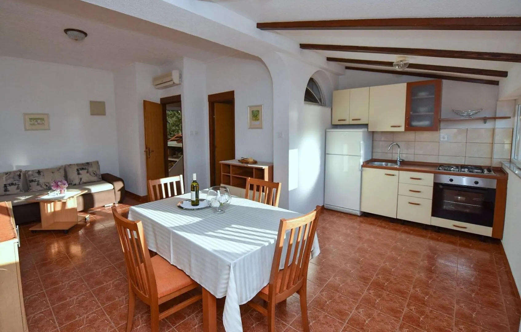 Apartments Mandre Near Sea 0*,